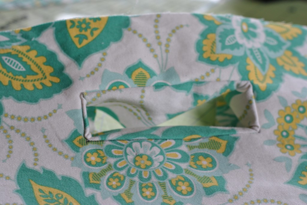 Flip handle fabric inside out Flip handle fabric inside out