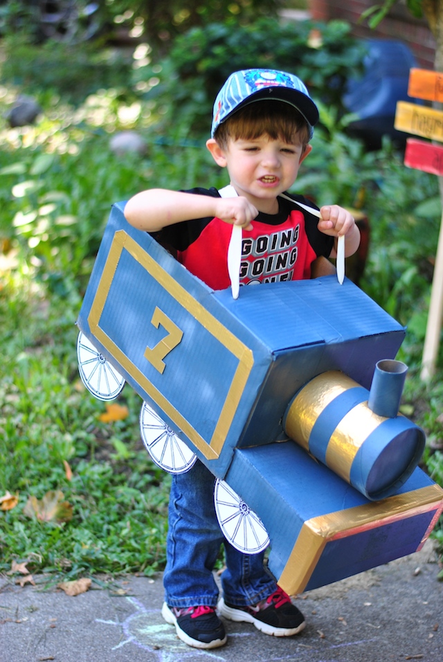 Diy Toddler Train Costume For Under 10 Craft Buds Diy Train Costume Craft Buds